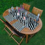 - ServisRunner-Set20-Gorsel1 - Realhomes 4+1 Siyah & Beyaz Geometrik Çizimli Amerikan Servis & Runner Seti Realhomes