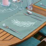 4+1 Yeşil Zemin Suret & Tüy Motifli Amerikan Servis & Runner Seti Realhomes