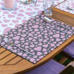 4+1 Siyah & Beyaz Zemin Kalp Tasarımlı Amerikan Servis & Runner Seti Realhomes