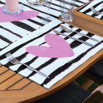 4+1 Siyah Çizgi Zeminli Kalp Tasarımlı Amerikan Servis & Runner Seti Realhomes