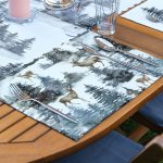 4+1 Özel Tasarım Geyikler & Çam Ağacı Motifli Amerikan Servis & Runner Seti Realhomes