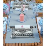 4+1 Renkli Zemin Antika Daktilo Çizimli Amerikan Servis & Runner Seti Realhomes