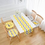 Sarı & Gri Zigzag ve Flamingo Motifli 4 Yuvarlak Pofuduk Sandalye Minderi ve 1 Runner Seti Realhomes