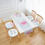 - RunnerYuvPofiSet369-Mavi-Zemin-Ortanca-Cicegi-Tasarimli-4-Yuvarlak-Pofidik-Sandalye-Minderi-ve-1-Runner-Seti - Realhomes Mavi Zemin Ortanca Çiçeği Tasarımlı 4 Yuvarlak Pofuduk Sandalye Minderi ve 1 Runner Seti Realhomes