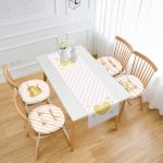 Pembe Çizgili Gold Detaylı Özel Tasarım 4 Yuvarlak Pofuduk Sandalye Minderi ve 1 Runner Seti Realhomes