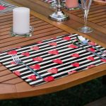 4'lü Siyah Beyaz Çizgili Kalp Motifli Amerikan Servis Seti Realhomes