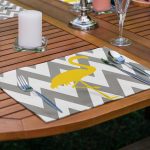 - Servis4lu-Set93-4lu-Sari-Gri-Zigzag-Flamingo-Tasarimli-Amerikan-Servis-Seti-1 - Realhomes 4'lü Sarı & Gri Zigzag Flamingo Tasarımlı Amerikan Servis Seti Realhomes