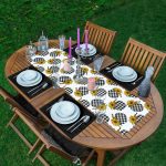 - ServisRunner-DuzRenkSet-8640-Beyaz-Zeminde-Ekose-Desenli-Bal-Kabagi-Motifli-1-Adet-Runner-4-Adet-Siyah-Renkli-Amerikan-Servis - Realhomes ServisRunner-DuzRenkSet-8640 Realhomes