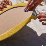 - SuplaRunner-DuzRenkSet-10323-Gorsel3 - Realhomes  Realhomes Gold Yaprak Tasarımlı Üçgen Püsküllü Runner 1 Adet & 6 Adet Sarı Renkli Realhomes