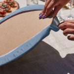 Realhomes Yağlı Mavi Boya Desenli Üçgen Püsküllü Runner 1 Adet & 6 Adet Açık Mavi Renkli Supla Realhomes