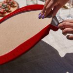 - SuplaRunner-DuzRenkSet-3030-Gorsel3 - Realhomes Realhomes Yılbaşı Temalı Kar Taneleri Üçgen Püsküllü Runner 1 Adet & 6 Adet Kırmızı Renkli Supla Realhomes