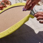 - SuplaRunner-DuzRenkSet-7324-Gorsel3 - Realhomes  Realhomes Soft Tropik Yaprak Tasarımlı Üçgen Püsküllü Runner 1 Adet & 6 Adet Sarı Renkli Supla Realhomes