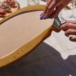 Realhomes Kahve & Siyah & Beyaz Çiçek Motifli Üçgen Püsküllü Runner 1 Adet & 6 Adet Kahve Rengarenk Supla Realhomes