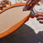 - SuplaRunner-DuzRenkSet-real363-Gorsel3 - Realhomes  Realhomes Siyah Ekose Zeminli Halloween Temalı Üçgen Püsküllü Runner 1 Adet & 6 Adet Turuncu Renkli Supla Realhomes