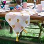 - SuplaRunnerSet11-61li-Pembe-Cizgili-Gold-Detayli-Ask-Temali-Supla-Runner-Seti-2 - Realhomes  6+1'li Pembe Çizgili Gold Detaylı Aşk Temalı Supla Runner Seti Realhomes