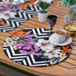 6+1'li Siyah Beyaz Zemin Üzerinde Gül Tasarımlı Supla Runner Seti Realhomes