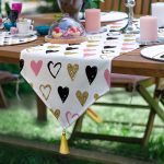 6+1'li Renkli Gold Detaylı Kalp Tasarımlı Sevgililer Günü Temalı Supla Runner Seti Realhomes