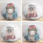 4'lü Realhomes Kahve İçen & Fotoğraf Çeken Kız Kombinli Yuvarlak Yastık Kırlent Kılıf Seti Realhomes