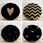 - YuvPtk4luSet359-4lu-Siyah-Zemin-Uzerinde-Gold-Detayli-Geometrik-Desenli-Modern-Yuvarlak-Yastik-Kirlent-Kilif-Seti - Realhomes 4'lü Siyah Zemin Üzerinde Gold Detaylı Geometrik Desenli Modern Yuvarlak Yastık Kırlent Kılıf Seti Realhomes