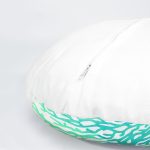 4'lü Beyaz Zemin Üzerinde Renkli Deniz Kabuğu Desenli Modern Yuvarlak Yastık Kırlent Kılıf Seti Realhomes