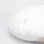 4'lü Beyaz Zemin Üzerinde Onedraw Çizimli Modern Yuvarlak Yastık Kırlent Kılıf Seti Realhomes