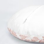 4'lü Renkli Zemin Üzerinde Yaprak Desenli Modern Yuvarlak Yastık Kırlent Kılıf Seti Realhomes