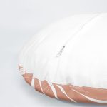 4'lü Beyaz Zeminde Pembe Yaprak Çizimli Dekoratif Dijital Baskılı Yuvarlak Yastık Kırlent Kılıf Seti Realhomes