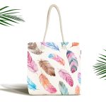 - Canta-2431 - Realhomes Realhomes Renkli Kuş Tüyleri Çizimli Dijital Baskılı Kumaş Plaj Çantası Realhomes