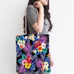 Siyah Zeminde Rengarenk Çiçekler Tasarımlı Kumaş Plaj Çantası Realhomes