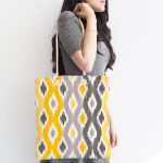 - Canta-3374-1 - Realhomes Sarı Gri Zikzak Desenli Modern Tasarımlı Kumaş Plaj Çantası Realhomes