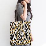 Zebra Zeminde Zincir Desen Özel Tasarım Dijital Baskılı Kumaş Plaj Çantası Realhomes