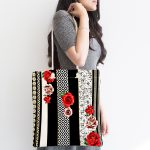 - Canta-3897-1 - Realhomes Kırmızı Gül Figürlü Özel Tasarım Dijital Baskılı Kumaş Plaj Çantası Realhomes