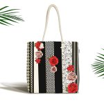 - Canta-3897 - Realhomes Kırmızı Gül Figürlü Özel Tasarım Dijital Baskılı Kumaş Plaj Çantası Realhomes