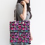 Çizgili Zeminde Rengarenk Çiçekler Dijital Baskılı Kumaş Plaj Çantası Realhomes