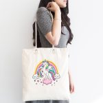 - Canta-4324-1 - Realhomes Realhomes Beyaz Zeminde Unicorn At ve Yıldızlar Kumaş Plaj Çantası Realhomes