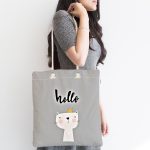 - Canta-4383-1 - Realhomes Realhomes Hello Kedicik Özel Tasarımlı Kumaş Plaj Çantası Realhomes