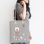 Gri Zeminde Balon ve Ayıcık Desenli Bebek Odası Kumaş Plaj Çantası Realhomes