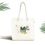 - Canta-4429 - Realhomes Realhomes Beyaz Zeminde Atkılı Baykuş Desenli Kumaş Plaj Çantası Realhomes