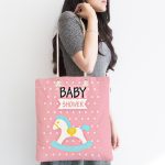 - Canta-4465-1 - Realhomes Pembe Zeminde Baby Shower Temalı Desenli Bebek Odası Kumaş Plaj Çantası Realhomes