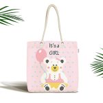 - Canta-4473 - Realhomes Pembe Zeminde It's A Girl Yazılı Özel Tasarımlı Dijital Baskılı Çocuk Odası Kumaş Plaj Çantası Realhomes