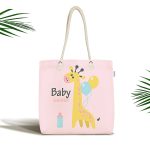 Pembe Zeminde Balon ve Zürafa Desenli Özel Tasarım Kumaş Plaj Çantası Realhomes