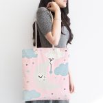 Pembe Zemin Mavi Bulut ve Gri Ay Tasarımlı Bebek Odası Kumaş Plaj Çantası Realhomes