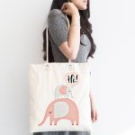 Realhomes Beyaz Zeminde Sevimli Filler Özel Tasarımlı Kumaş Plaj Çantası Realhomes