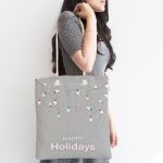 Gri Zemin Happy Holidays Yazılı Özel Tasarımlı Dijital Baskılı Çocuk Odası Kumaş Plaj Çantası Realhomes