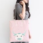 - Canta-4518-1 - Realhomes Pembe Zemin Sevimli İnek Ve Kuş Özel Tasarımlı Dijital Baskılı Çocuk Odası Kumaş Plaj Çantası Realhomes