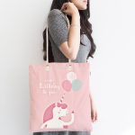 - Canta-4552-1 - Realhomes Realhomes Pembe Zeminde Unicorn At Tasarımlı Kumaş Plaj Çantası Realhomes