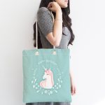 - Canta-4554-1 - Realhomes Realhomes Yeşil Zeminde Unicorn At Tasarımlı Kumaş Plaj Çantası Realhomes