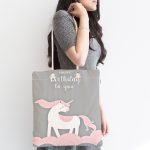 Gri Zemin Doğum Günü Temalı Unicorn Desenli Özel Tasarımlı Dijital Baskılı Çocuk Odası Kumaş Plaj Çantası Realhomes