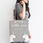 Gri Zemin Baby Shower Temalı Unicorn Desenli Dijital Baskılı Çocuk Odası Kumaş Plaj Çantası Realhomes