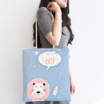 - Canta-4645-1 - Realhomes Mavi Zemin I'm A Boy Yazılı Aslan Desenli Dijital Baskılı Çocuk Odası Kumaş Plaj Çantası Realhomes